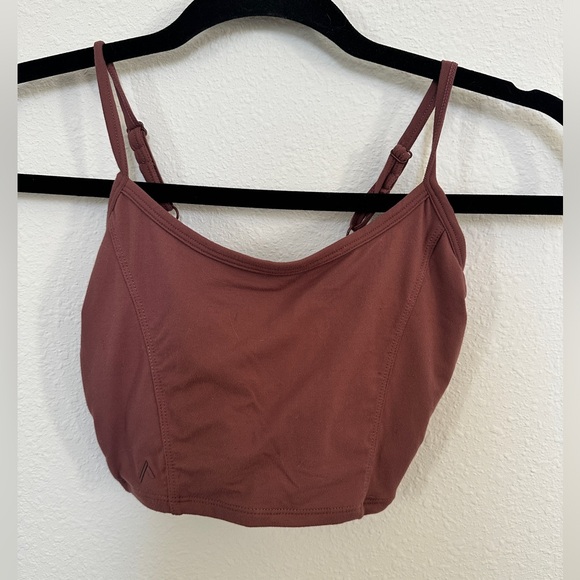 Alphalete twist back tank top - Picture 3 of 4